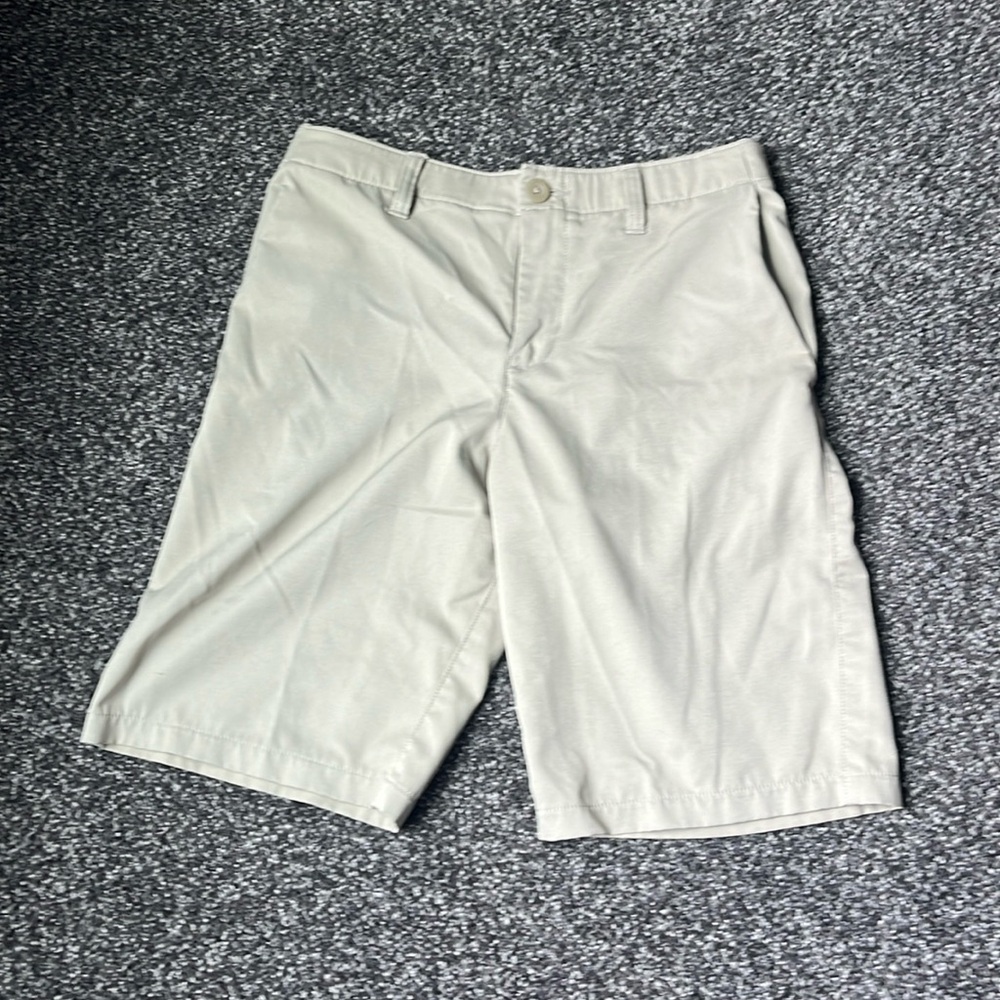 Boys Under Armour Golf Medel Play Shorts